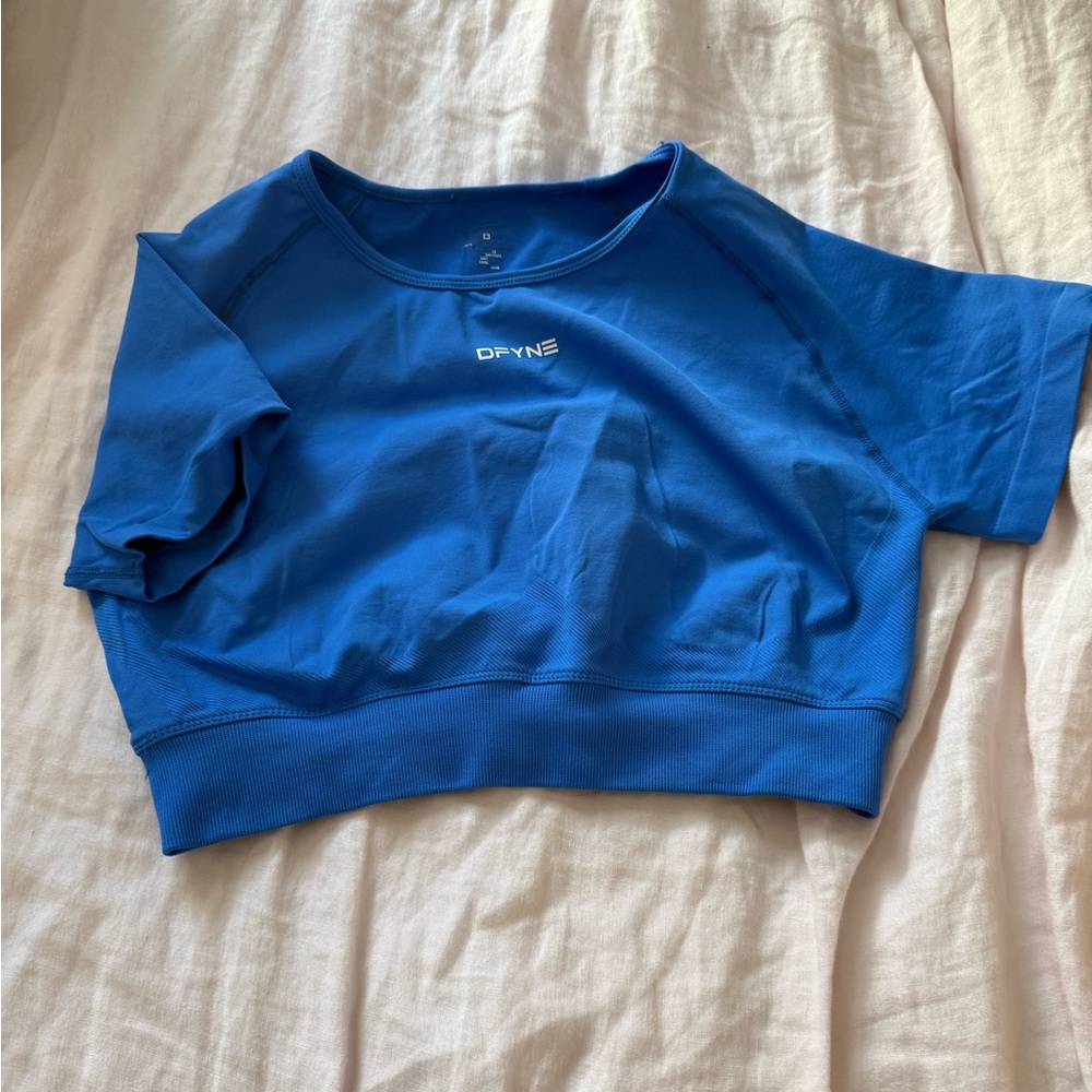 DFYNE  Top